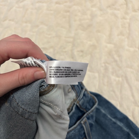 Universal Threads Jeans - Picture 5 of 6